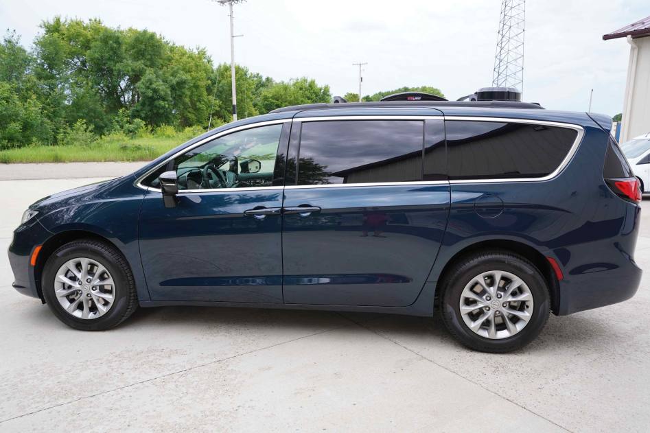 2025 Mini-T AWD Campervan – All-Wheel-Drive, Solar-Supported, HOA-Friendly RV